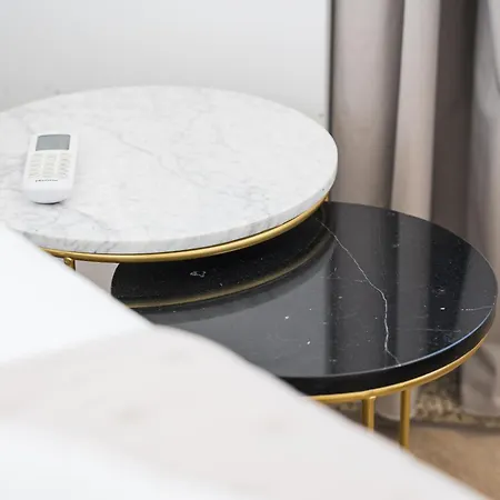 Alma Invicta Almada Apartman
