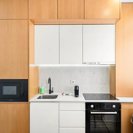 Alma Invicta Almada Apartman *