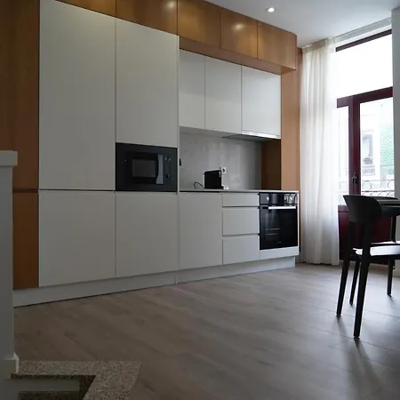 アパート Alma Invicta Almada ポルト