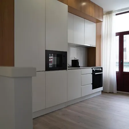 Alma Invicta Almada * ポルト