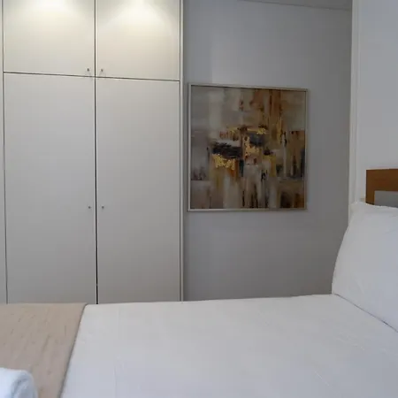 Alma Invicta Almada Apartment