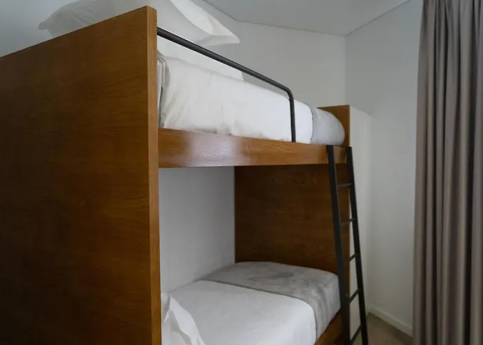 Alma Invicta Almada Apartment