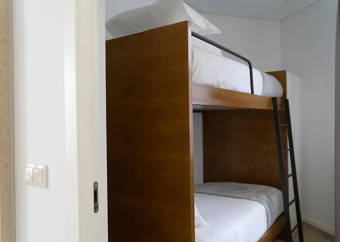 Alma Invicta Almada Πόρτο