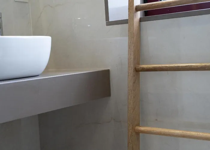 Alma Invicta Almada Porto