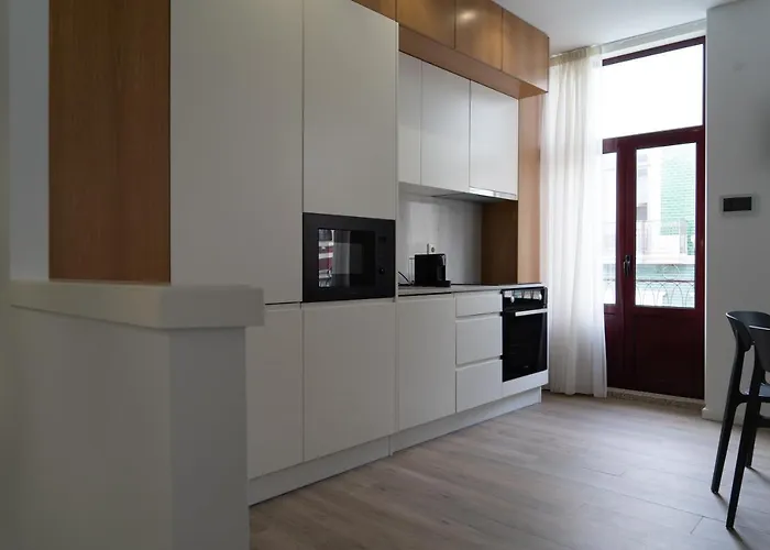 Alma Invicta Almada * Πόρτο