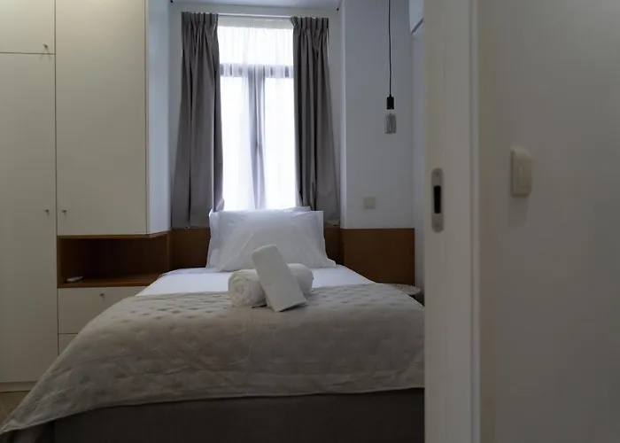 Alma Invicta Almada Apartmán *