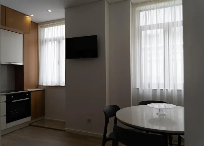 Alma Invicta Almada * بورتو